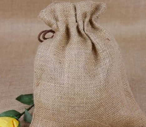 What are the natural fabrics? What are the advantages and disadvantages of natural fabrics?